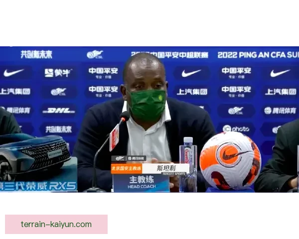 加拉塔萨雷中场组织表现稳健，战术执行力值得关注