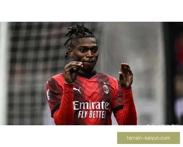 英超圣玛丽球场之王的表现持续稳定，球队状态备受关注