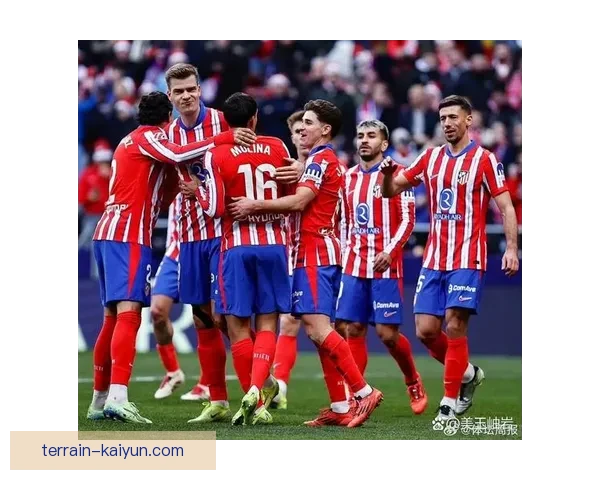 西甲陶瓷球场继续吸引关注，成为球队主场的坚实后盾